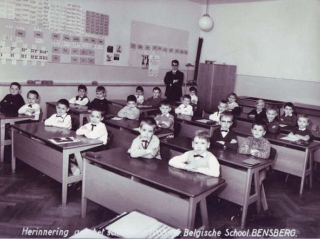 BSD, Bensberg, school IJzer, 1965-66
Klasfoto's ingestuurd door Francis Litsenborgh

Mark Geuns, Rudy/Danny? Vanhavermaat, Jean-Jacques Wiels, Tony Vercruysen, Danny Bosmans, Jean-Louis Van Den Briel, Jan Goddefroy, Marc Van Lommel, Paul Cordier, Patrick Van Den Bergen, Patrick Jansen (uit An Der Juch, niet Patrick van broers Patrick & Gilbert Jansen uit de kettlerstrasse), Francis van Litsenborg, Erik Neven.