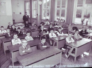 BSD Bensberg, school IJzer, 1966-67
Klasfoto's ingestuurd door Francis Litsenborgh

1rij van L naar R
Saccasyn Eric,Van Haevermaet Patrick,Van Litzenborgh Francis,?,Wiels J,Geuns Marc
2 rij, Cordier Paul,Vercruyse Tony,Van Den Briel Jean Louis,Braet Marnix,Van Grootven Peter,?,
3 rij,?,Cuypers Ludo,?,?,?,?, 4 rij, Plaschaert Luc,?,?,?,?,Van den Berghe Patrick, 5 rij, Vercruysen Rudi,Cremers Eric,?,Verhegghe Jean Luc,?